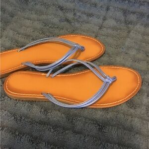 2/$20 Beautiful blue thong sandals, size 9